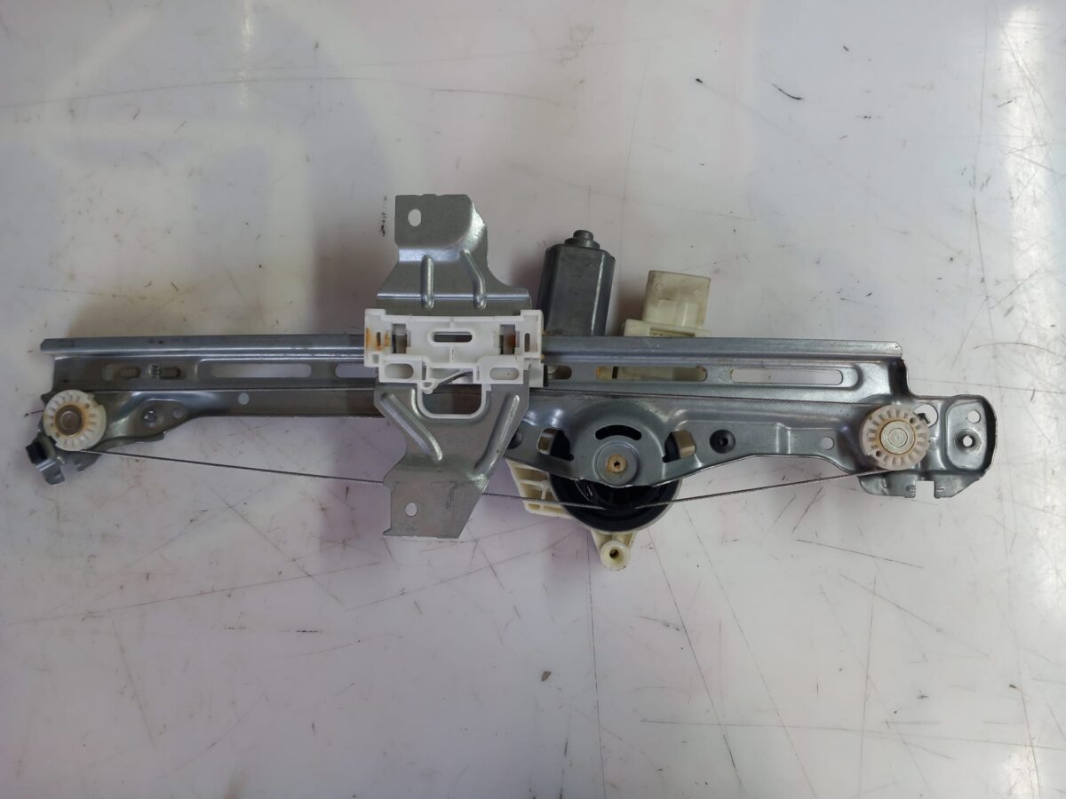 alzavetro posteriore sx per 308 sw 2013 2021 375759835150 3 alzavetro posteriore sx per 308 sw (2013-2021)