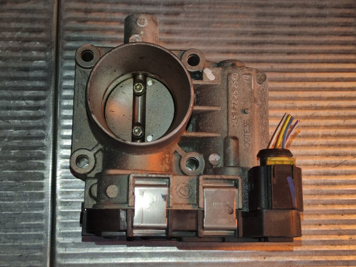 corpo farfallato per fiat punto 199 12 2003 2012 2012 2020 373446673780 corpo farfallato per fiat punto 199 1.2 2003-2012 2012-2020