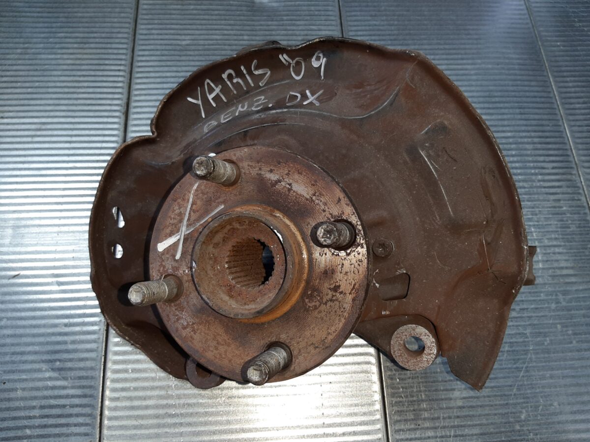 fusello montante per toyota yaris 15 benzina 2009 388039216800 2 fusello montante per toyota yaris 1.5 benzina 2009
