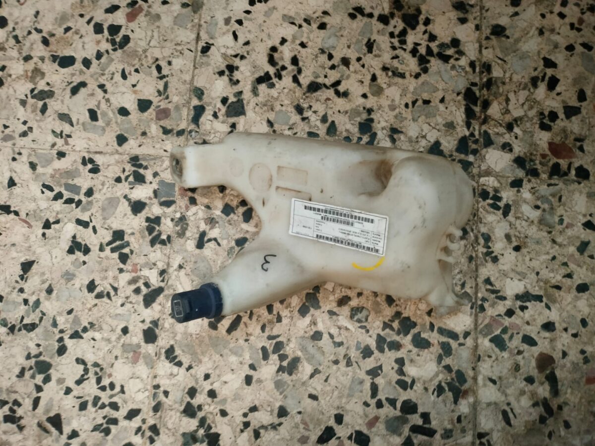 serbatoio liquido tergicristalli per fiat punto 375792684950 2 serbatoio liquido tergicristalli per fiat punto