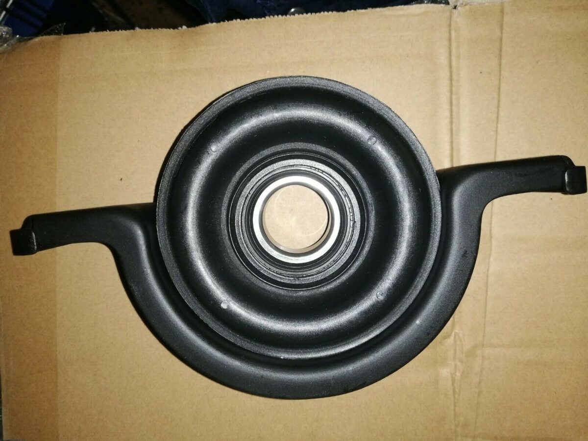 supporto cuscinetto giunto albero cardanico 30mm x 173mm h 12mm per isuzu d max 143186933030 supporto cuscinetto giunto albero cardanico 30mm x 173mm h 12mm per isuzu d-max
