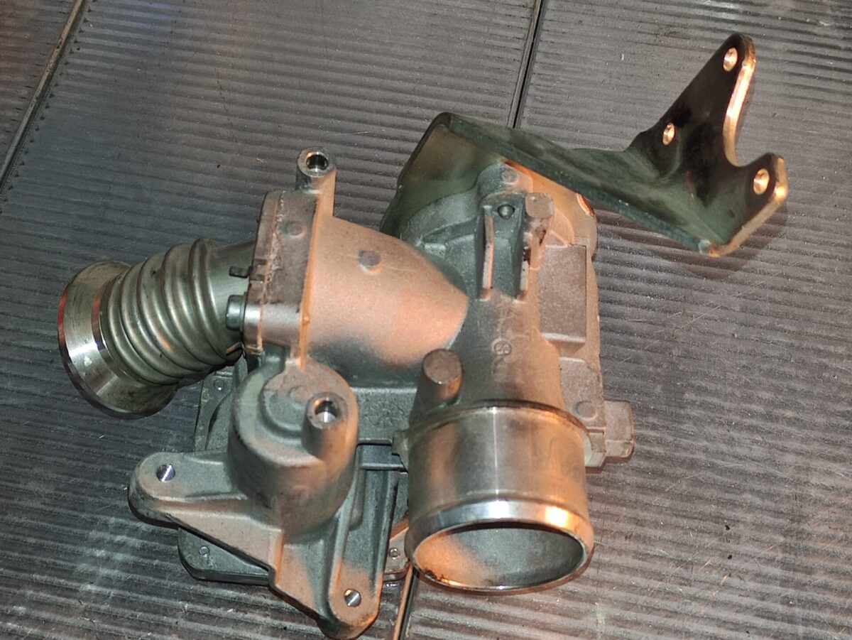 valvola egr per opel corsa e van 13 cdti anno 2014 2020 373440343020 3 valvola egr per opel corsa e van 1.3 cdti anno 2014-2020