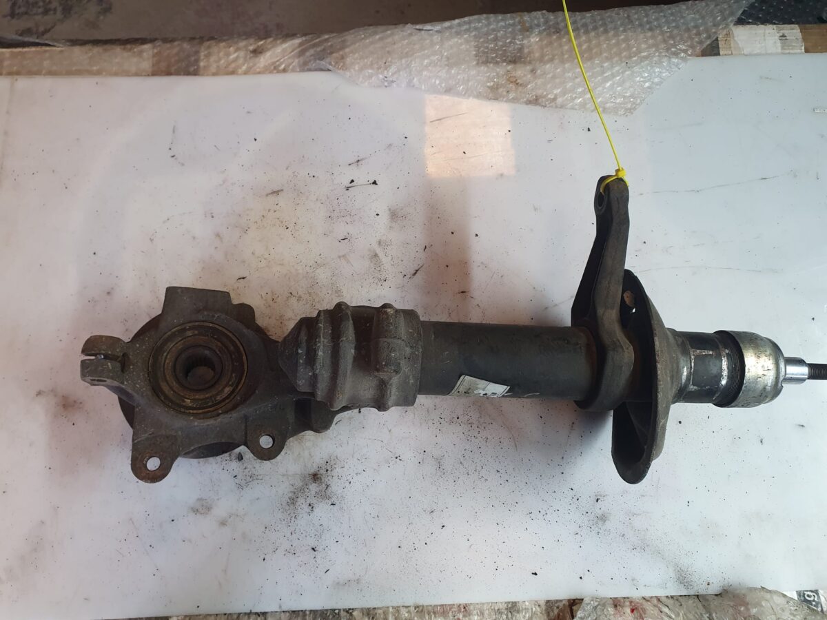 fusello montante per 106 anteriore sx 388039221351 3 rotated fusello montante per 106 anteriore sx