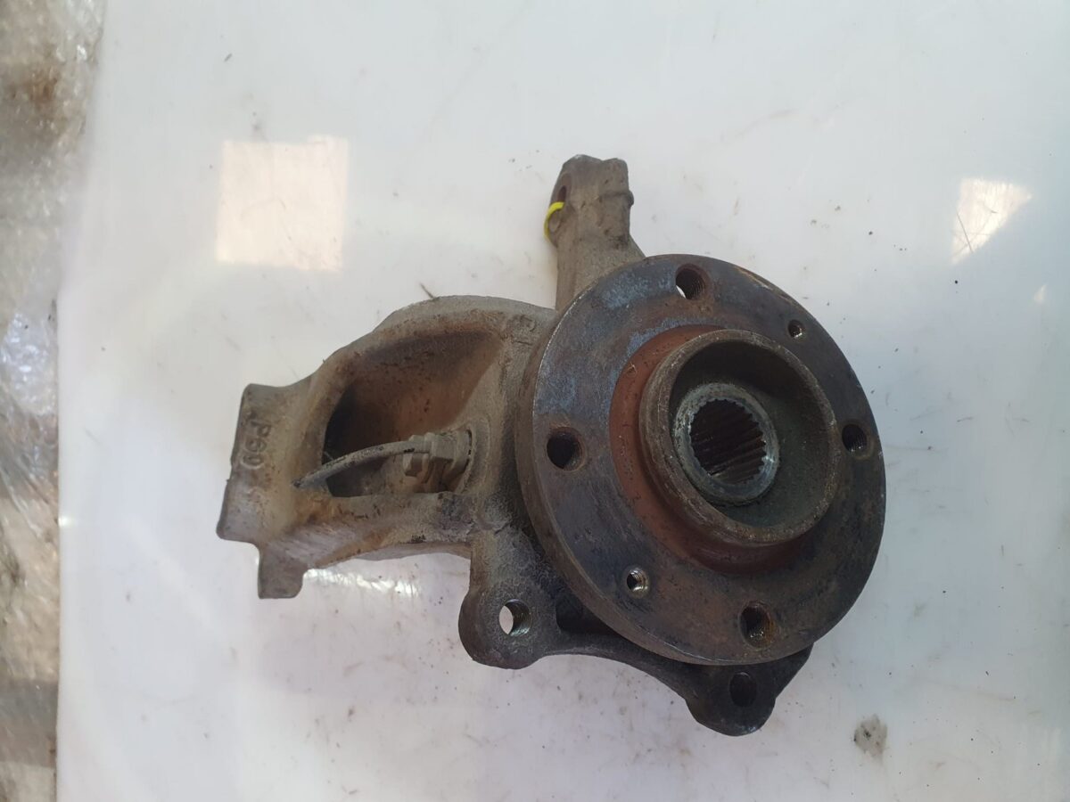 fusello montante per 207 anteriore sx 388039221341 fusello montante per 207 anteriore sx