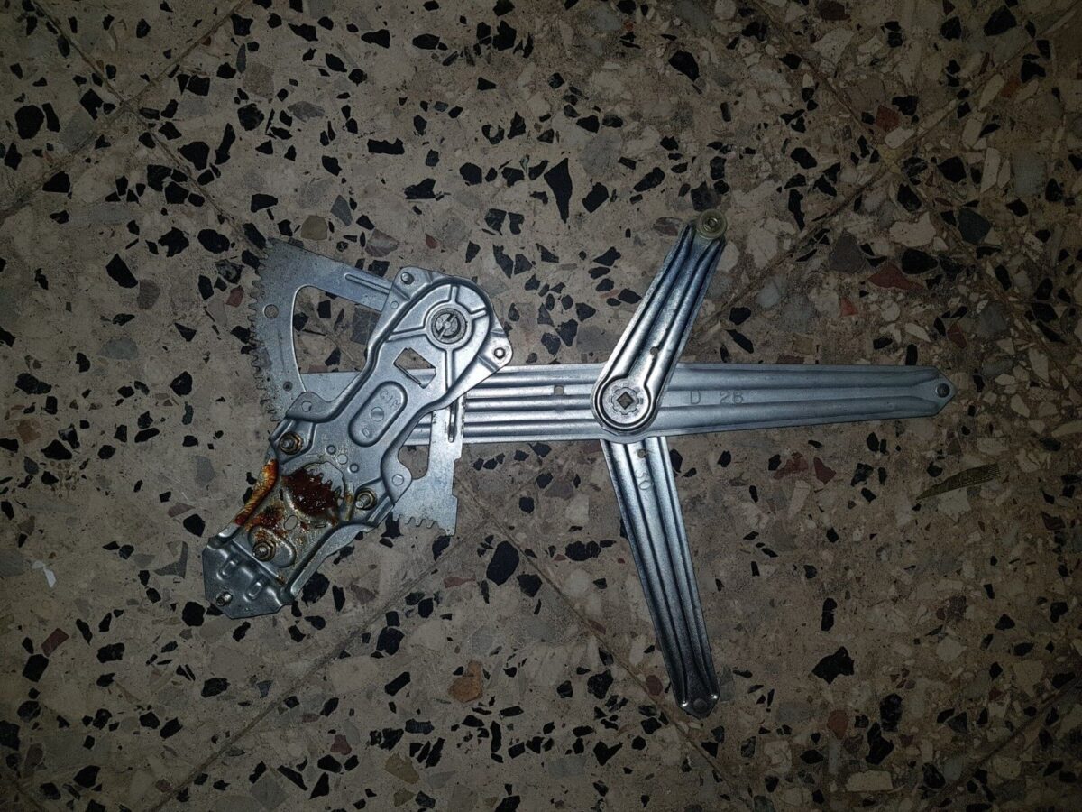 meccanismo di avvolgicavo elettrico ant dx per peugeot 205 922269 142942564401 meccanismo di avvolgicavo elettrico ant dx per peugeot 205 922269