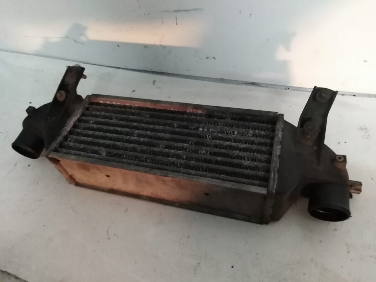 radiatore intercooler per ford fiesta focus dw tre volumi 373418610481 2 radiatore intercooler per ford fiesta focus dw. tre volumi