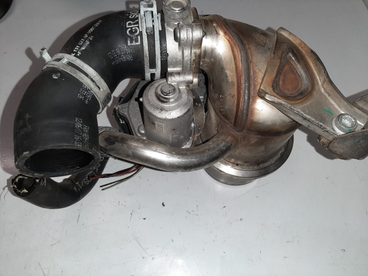 valvola egr corpo farfallato per a3 cabriolet golf vii leon st leon sc a3 spo 388039214411 2 valvola egr - corpo farfallato per a3 cabriolet golf vii leon st leon sc a3 spo