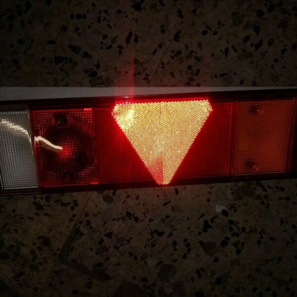 FANALE LUCE POST SX PER MERCEDES ACTROS