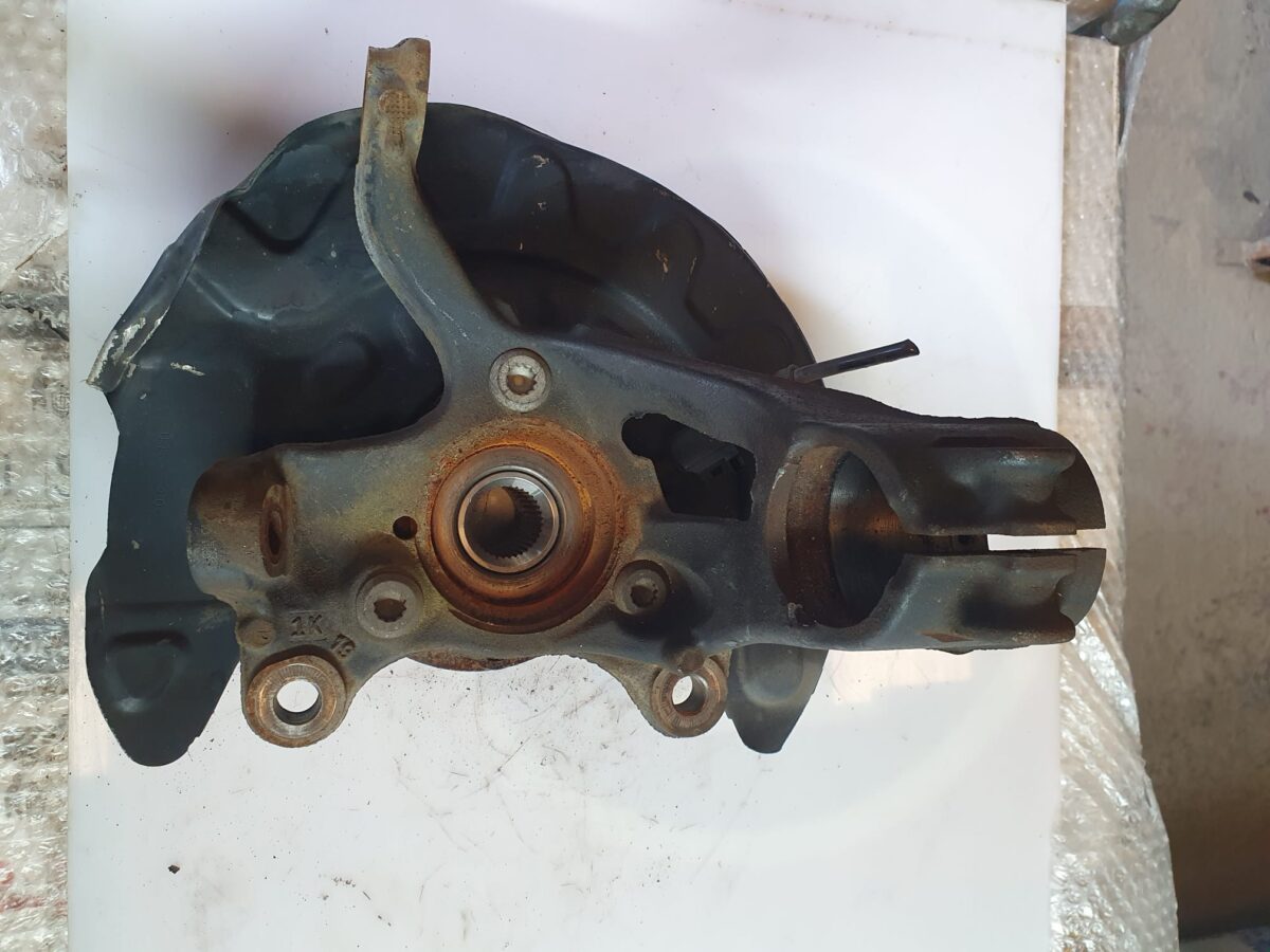 fusello montante per a3 2016 anteriore sx 388039221272 2 rotated fusello montante per a3 2016 anteriore sx