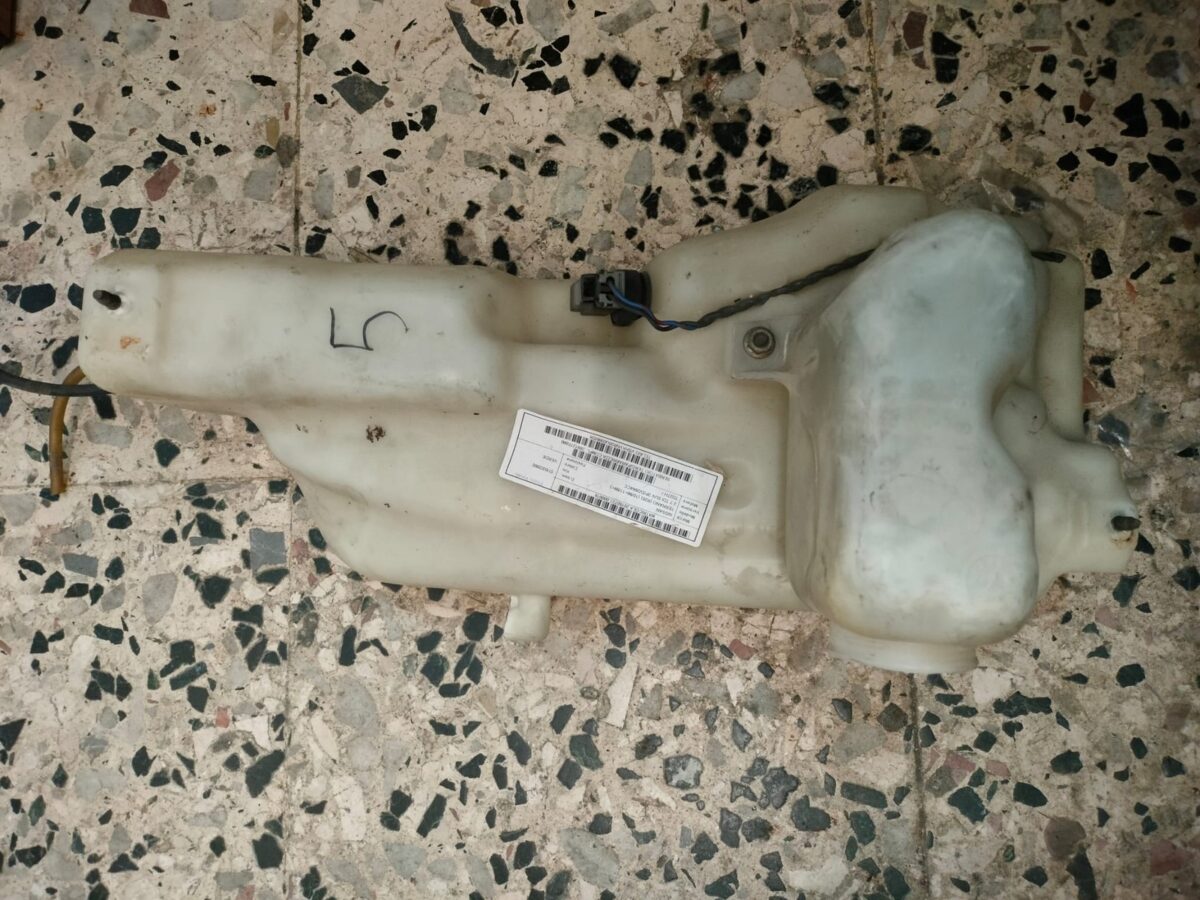serbatoio liquido tergicristalli per nissan terrano 388039221832 serbatoio liquido tergicristalli per nissan terrano