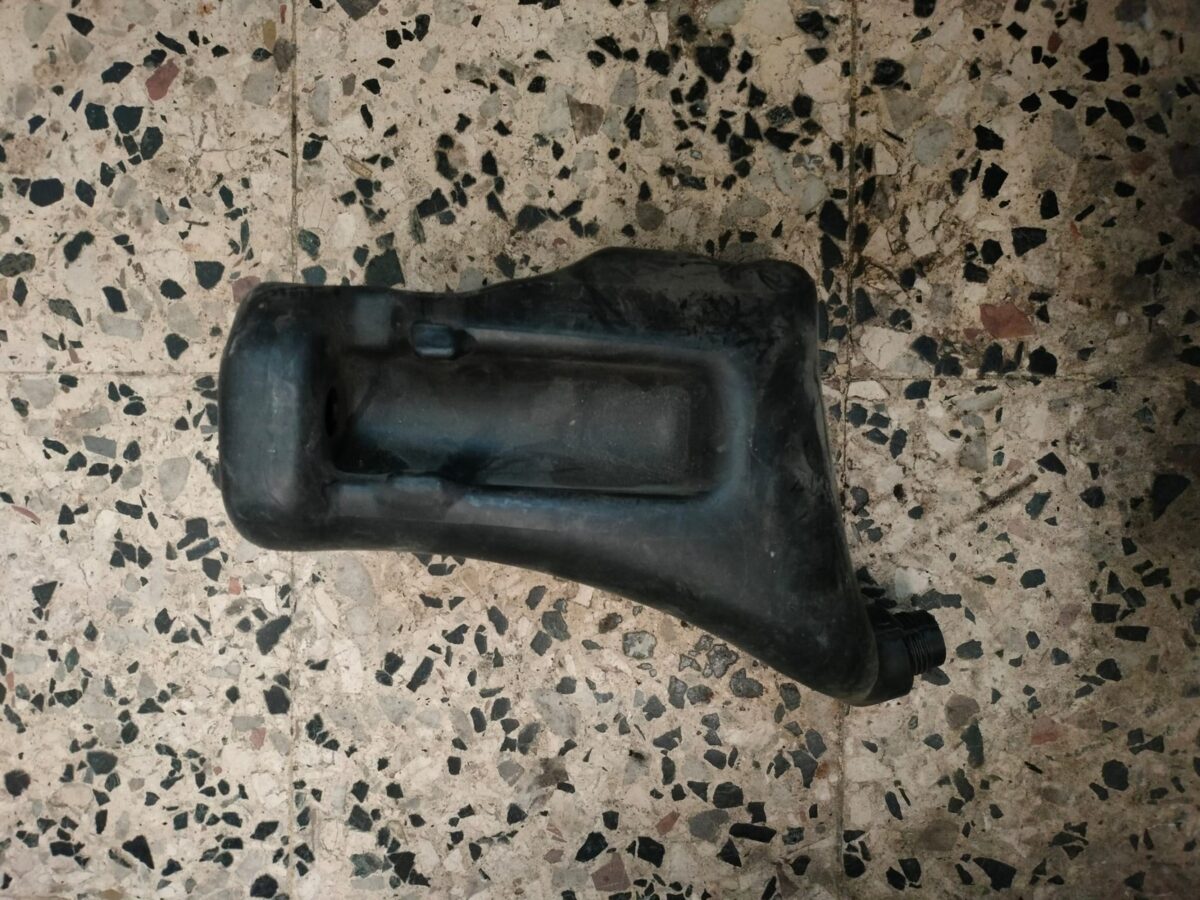 serbatoio liquido tergicristalli per peugeot 106 citroen saxo 388039221842 serbatoio liquido tergicristalli per peugeot 106 citroen saxo
