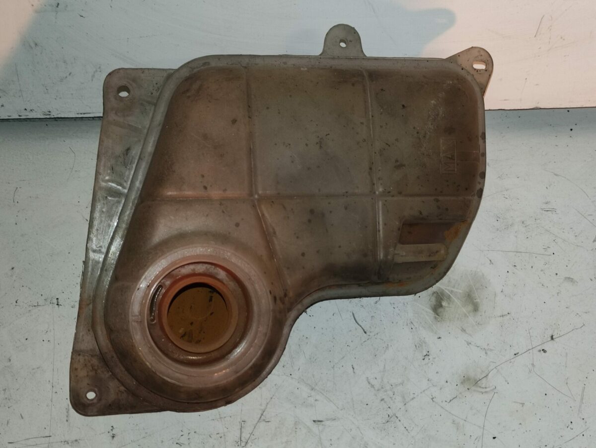 vaschetta acqua per volkswagen passat 2003 373433990262 2 scaled vaschetta acqua per volkswagen passat 2003