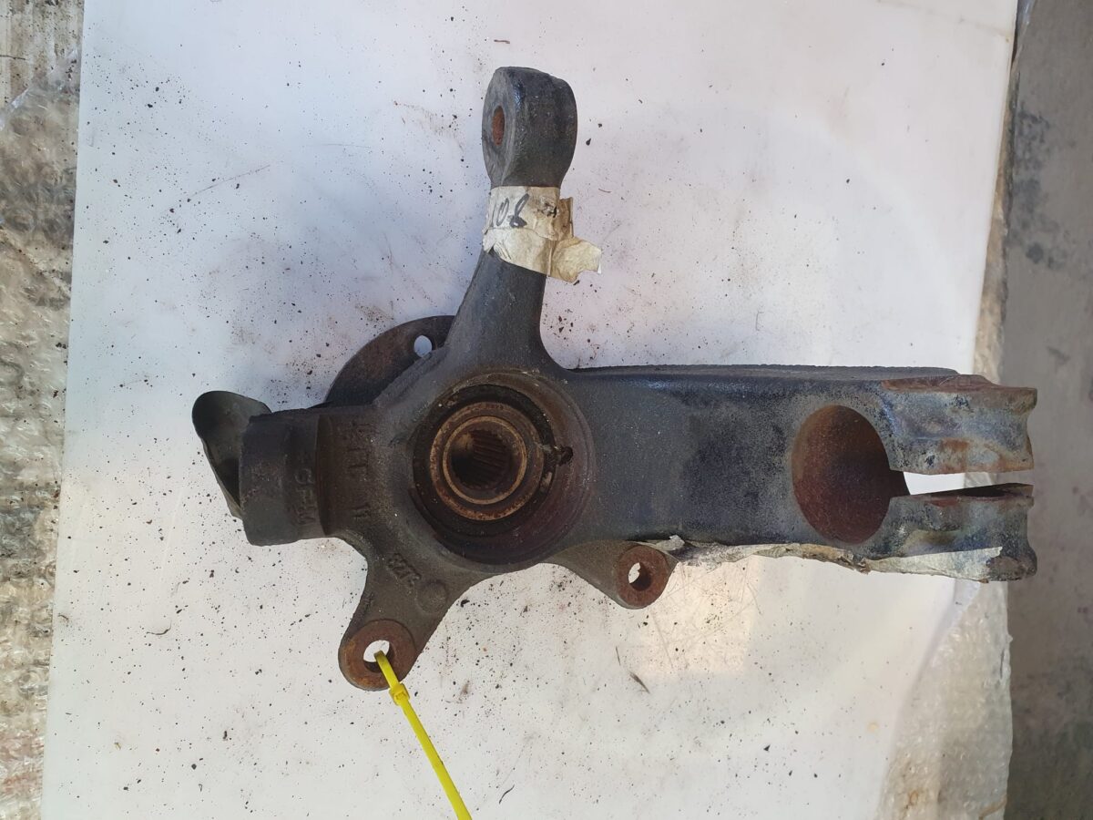fusello montante per 108 2014 anteriore sx 388039221303 3 rotated fusello montante per 108 2014 anteriore sx