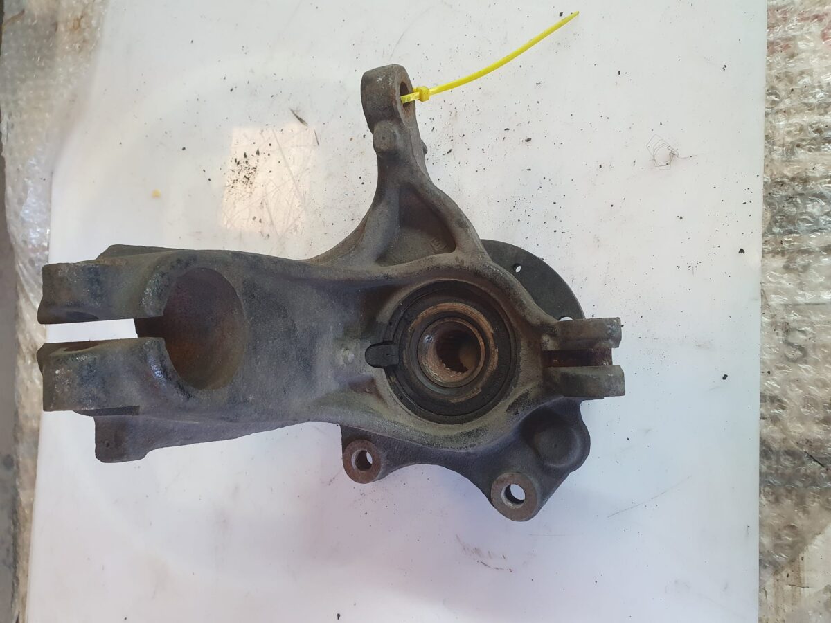fusello montante per c3 2016 anteriore dx 388039221293 2 rotated fusello montante per c3 2016 anteriore dx