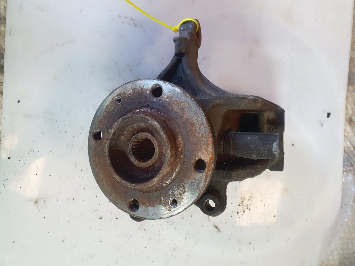 fusello montante per c3 2016 anteriore dx 388039221293 3 rotated fusello montante per c3 2016 anteriore dx