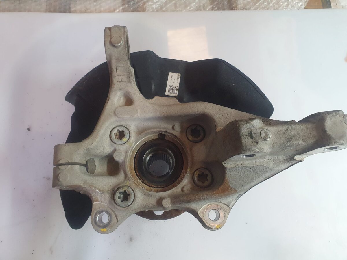 fusello montante per tucson 2015 anteriore sx diesel 388039221243 2 rotated fusello montante per tucson 2015 anteriore sx diesel