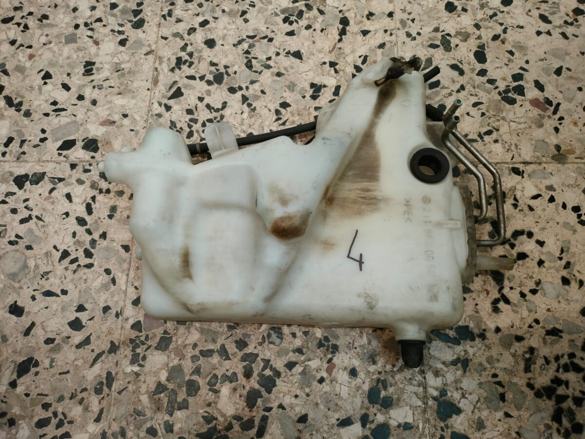 serbatoio liquido tergicristalli per mercedes classe e 211 388039221703 serbatoio liquido tergicristalli per mercedes classe e 211