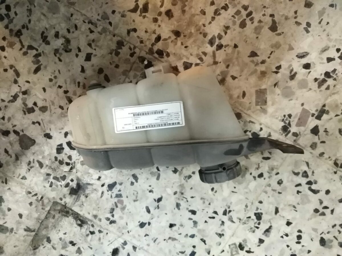 vaschetta compensazione radiatore per mercedes bens 373440342993 2 rotated vaschetta compensazione radiatore per mercedes bens