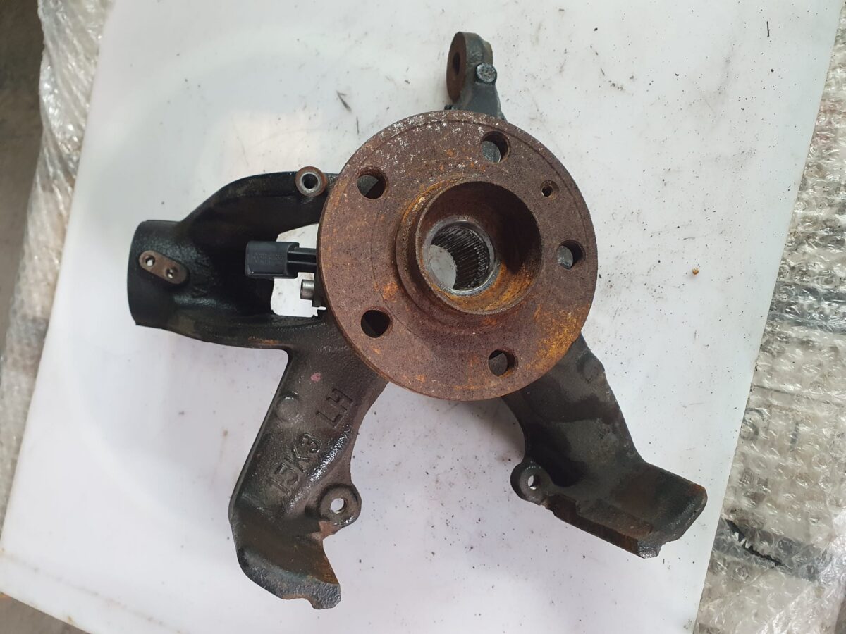 fusello montante per t roc anteriore sx 388039221284 2 rotated fusello montante per t-roc anteriore sx
