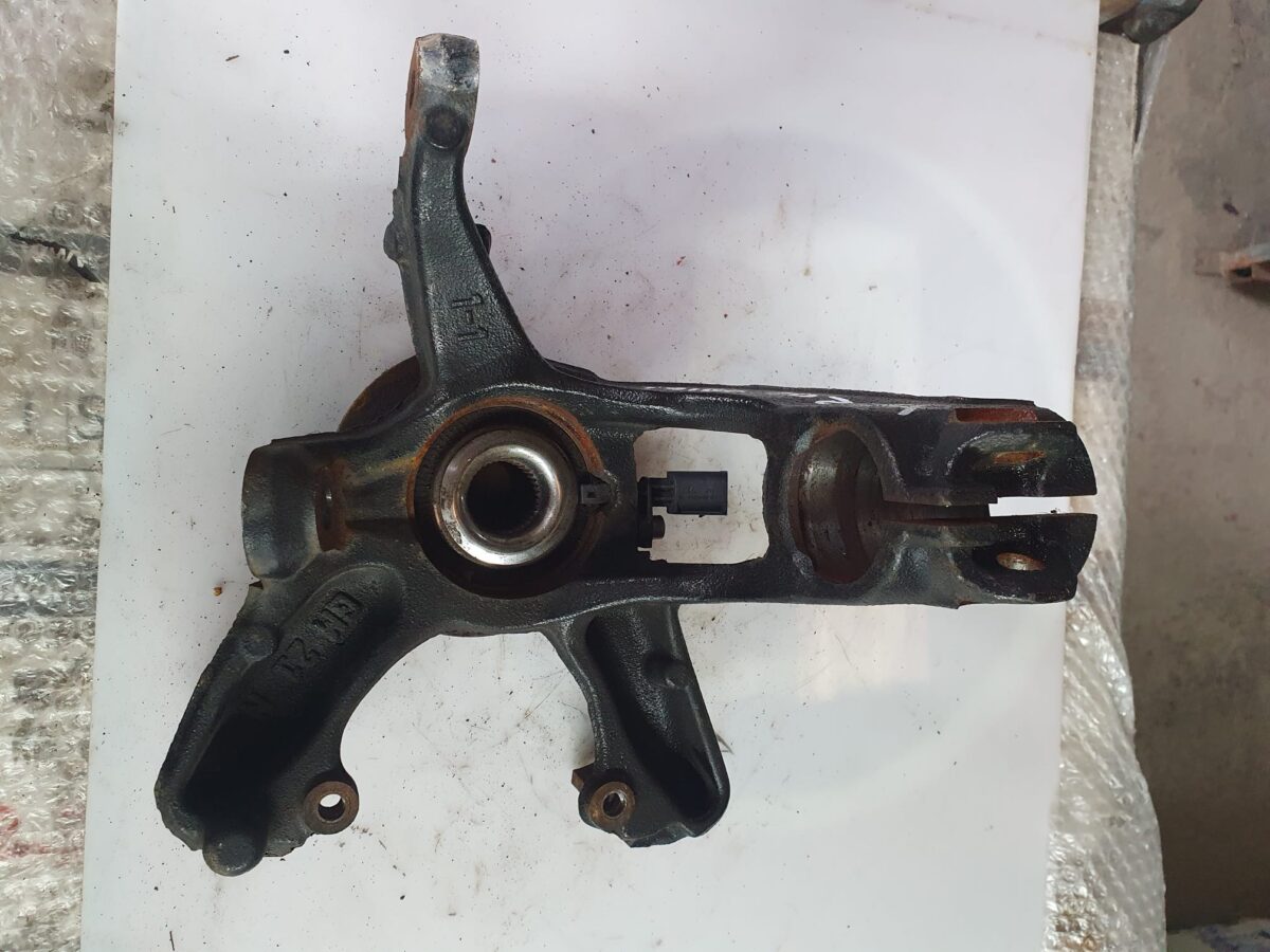 fusello montante per t roc anteriore sx 388039221284 5 rotated fusello montante per t-roc anteriore sx