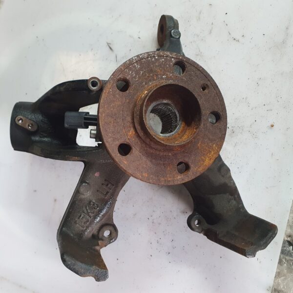 FUSELLO MONTANTE  PER T-ROC ANTERIORE SX