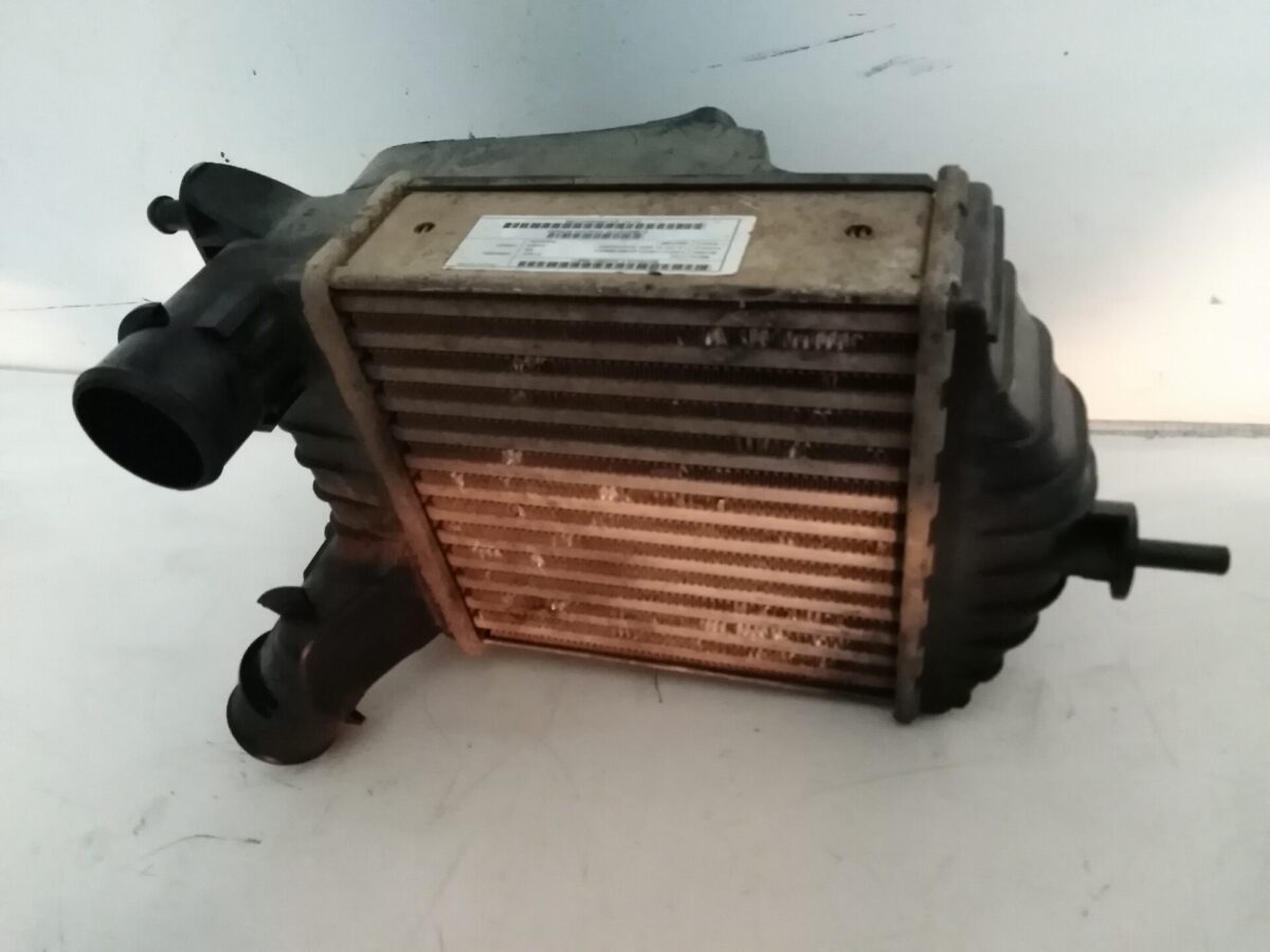 radiatore intercooler per fiat punto 373418610484 3 radiatore intercooler per fiat punto