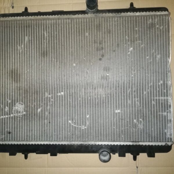 RADIATORE RAFFREDDAMENTO MOTORE PER PEUGEOT 307 308 407 3008 CITROEN BERLINGO C4