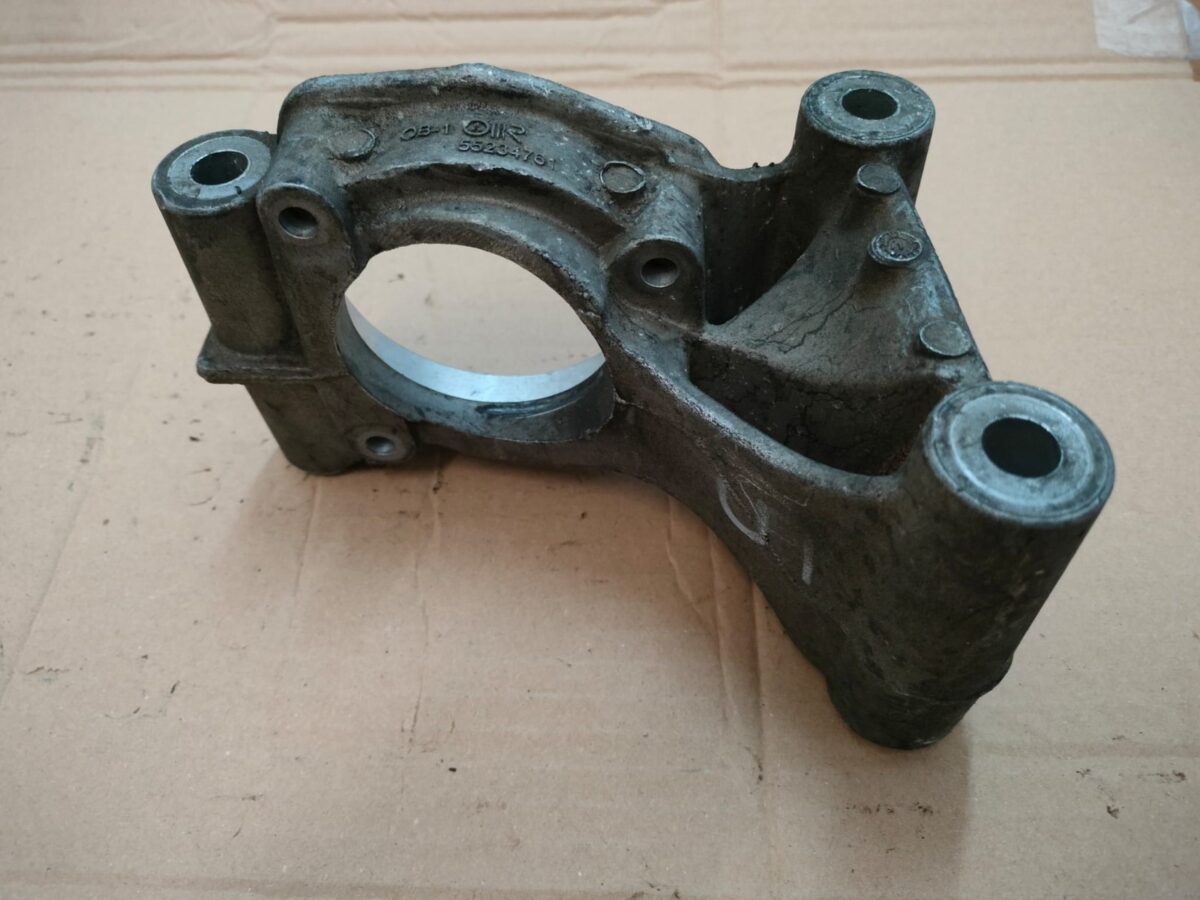 staffa supporto motore per alfa romeo giuliietta 388039222104 staffa supporto motore per alfa romeo giuliietta