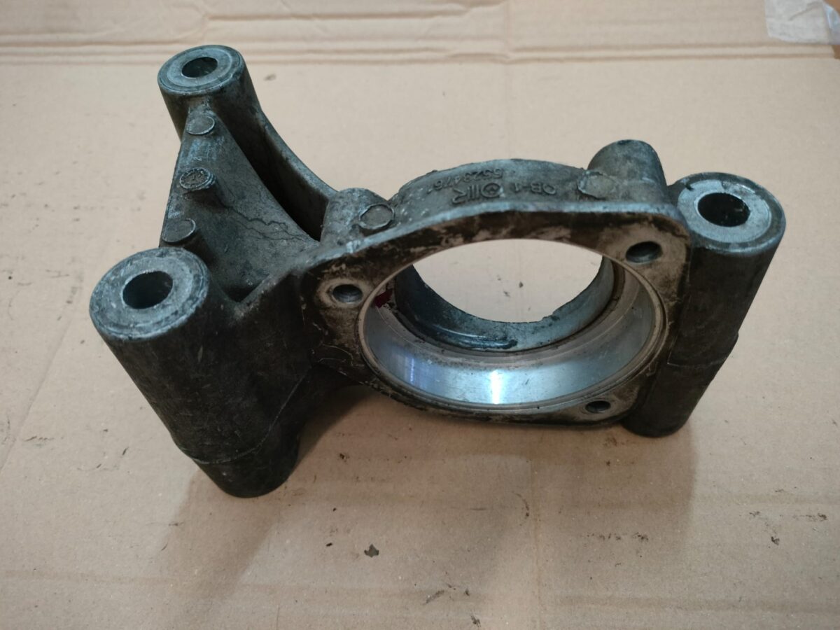 staffa supporto motore per alfa romeo giuliietta 388039222104 3 staffa supporto motore per alfa romeo giuliietta