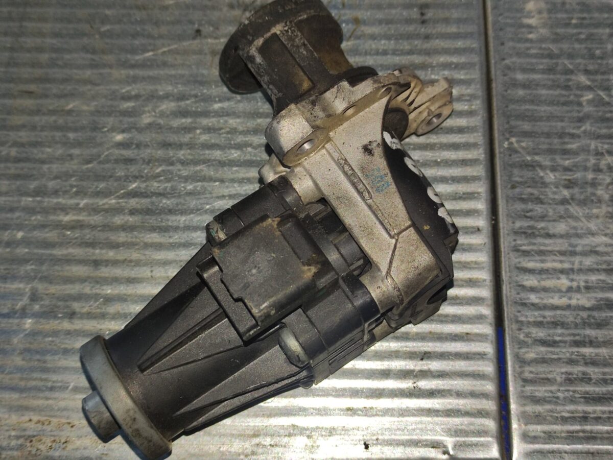 valvola egr per ford focus iii 16 tdci 2007 2010 373496004504 3 valvola egr per ford focus iii 1.6 tdci 2007-2010