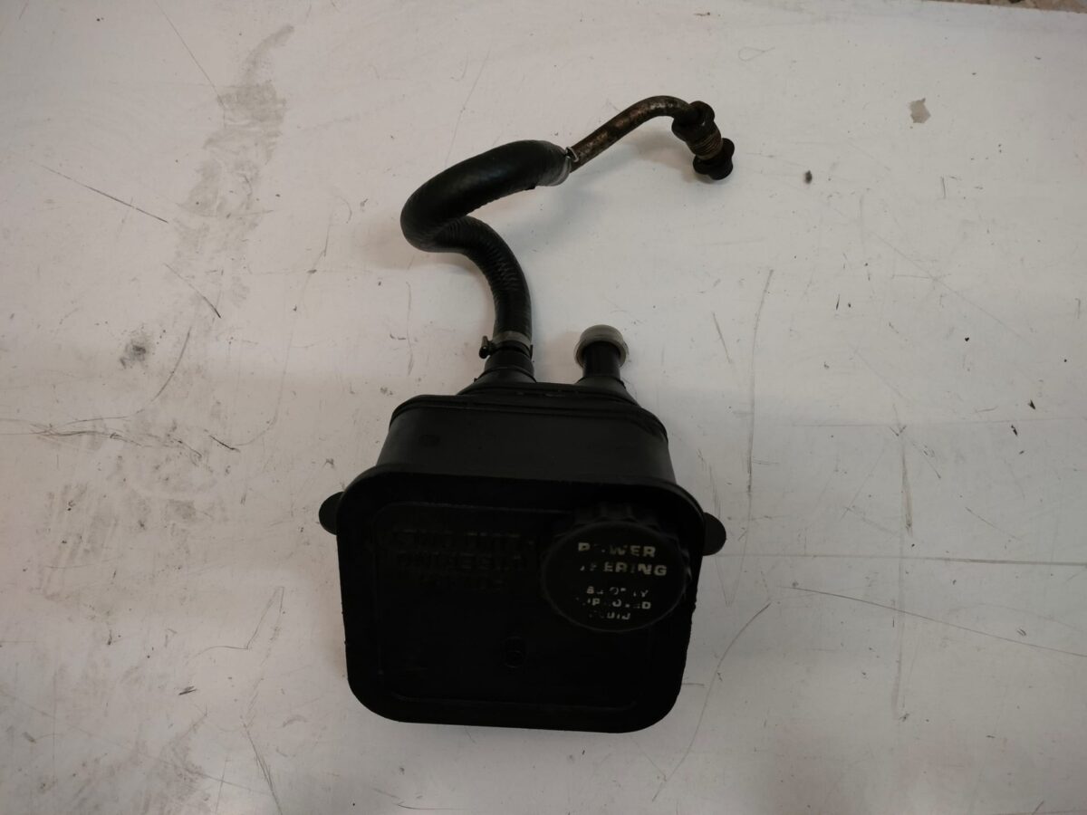 vaschetta serbatoio liquido servosterzo per jeep grand cherokee maserati 228 388039221974 vaschetta serbatoio liquido servosterzo per jeep grand cherokee maserati 228
