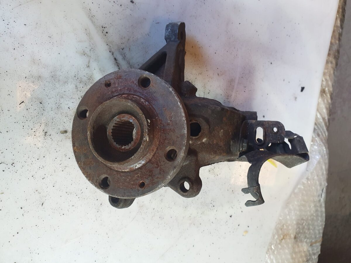 fusello montante per berlingo 2000 anteriore dx 388039221305 fusello montante per berlingo 2000 anteriore dx