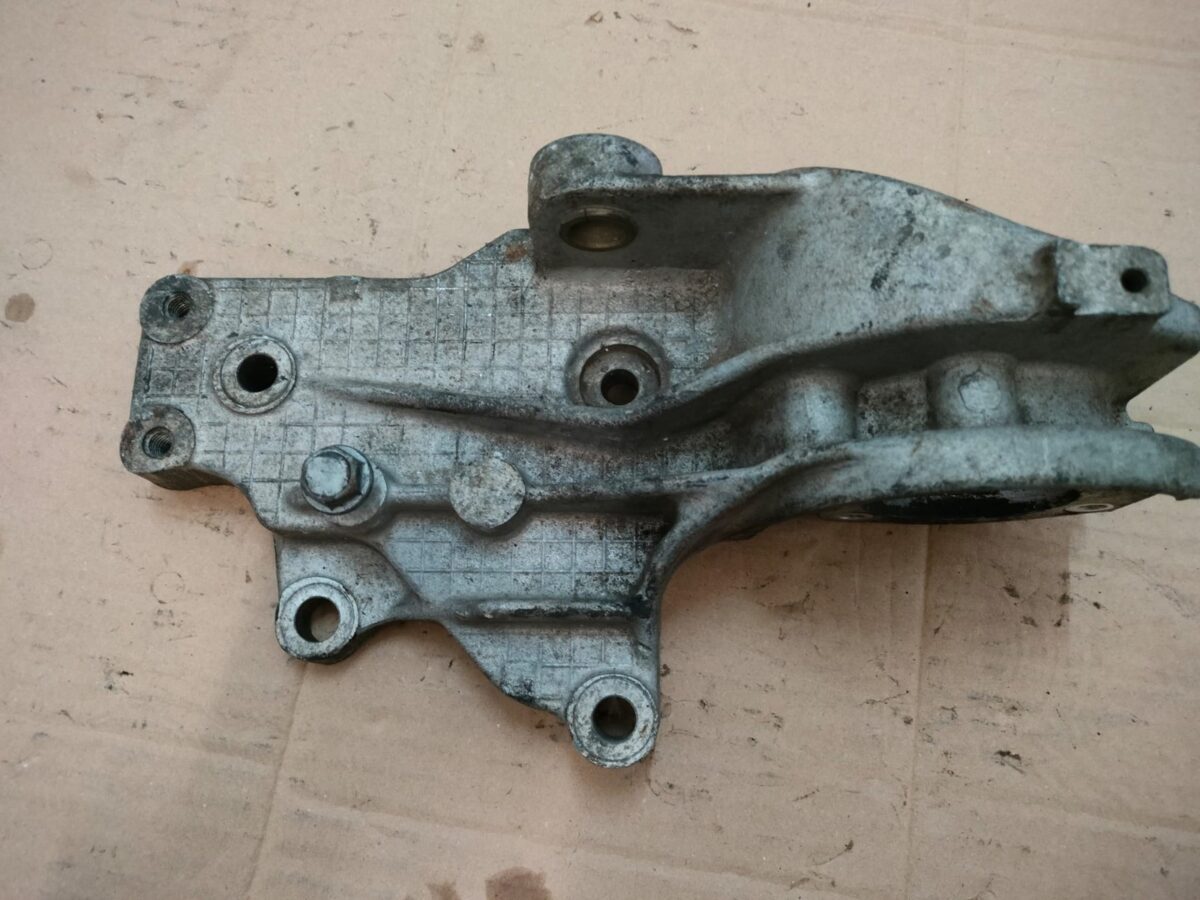 supporto motore semiasse per fiat punto palio 388039222135 supporto motore semiasse per fiat punto palio