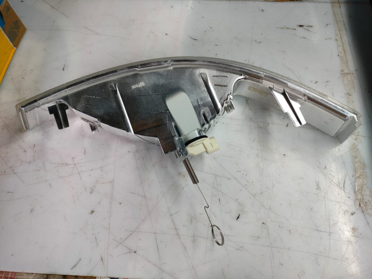 freccia fanalino ant dx per renaault master nissan interstar 388039221916 3 freccia fanalino ant dx per renaault master nissan interstar
