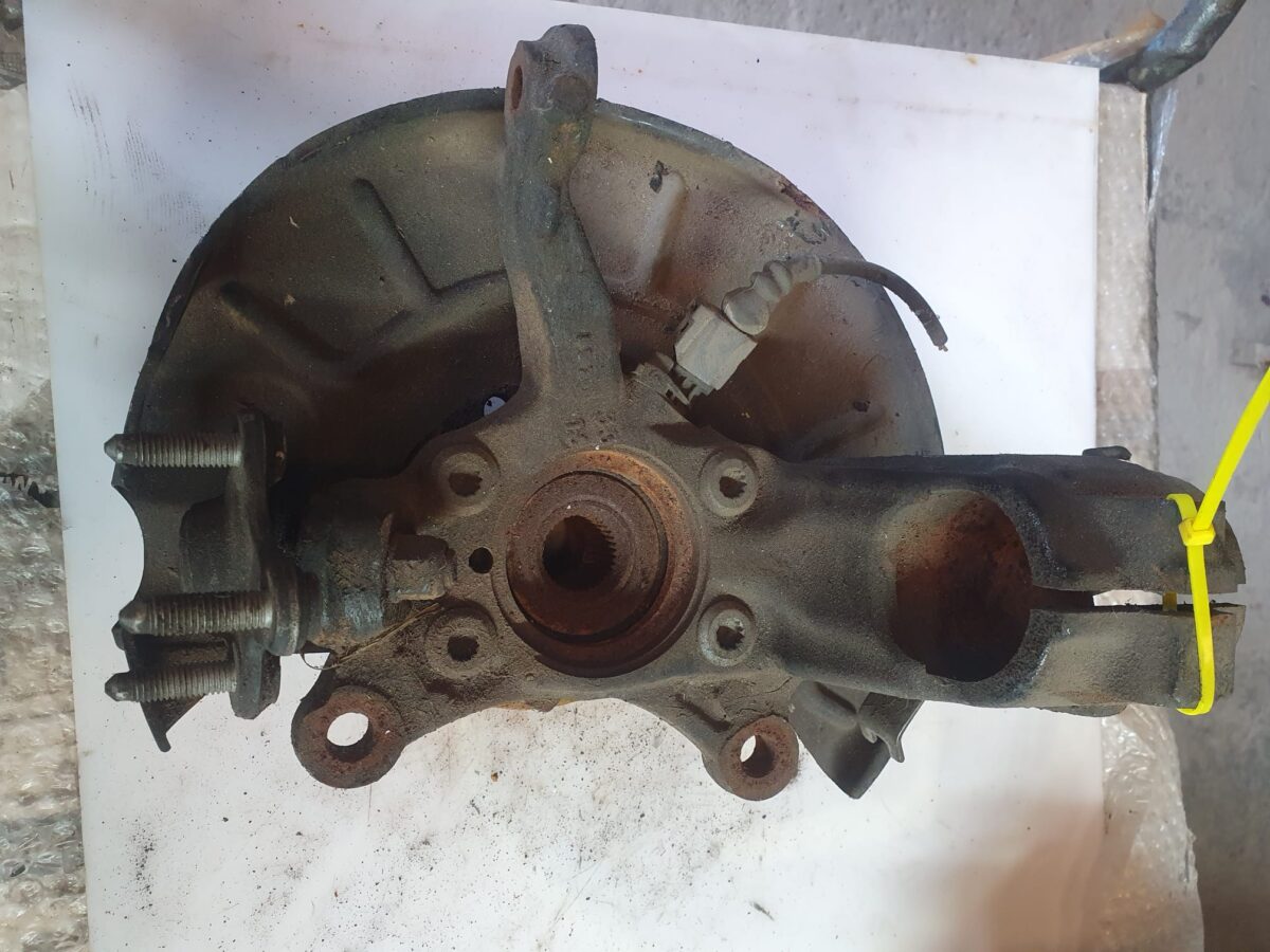 fusello montante per touran anteriore sx 388039221336 3 fusello montante per touran anteriore sx