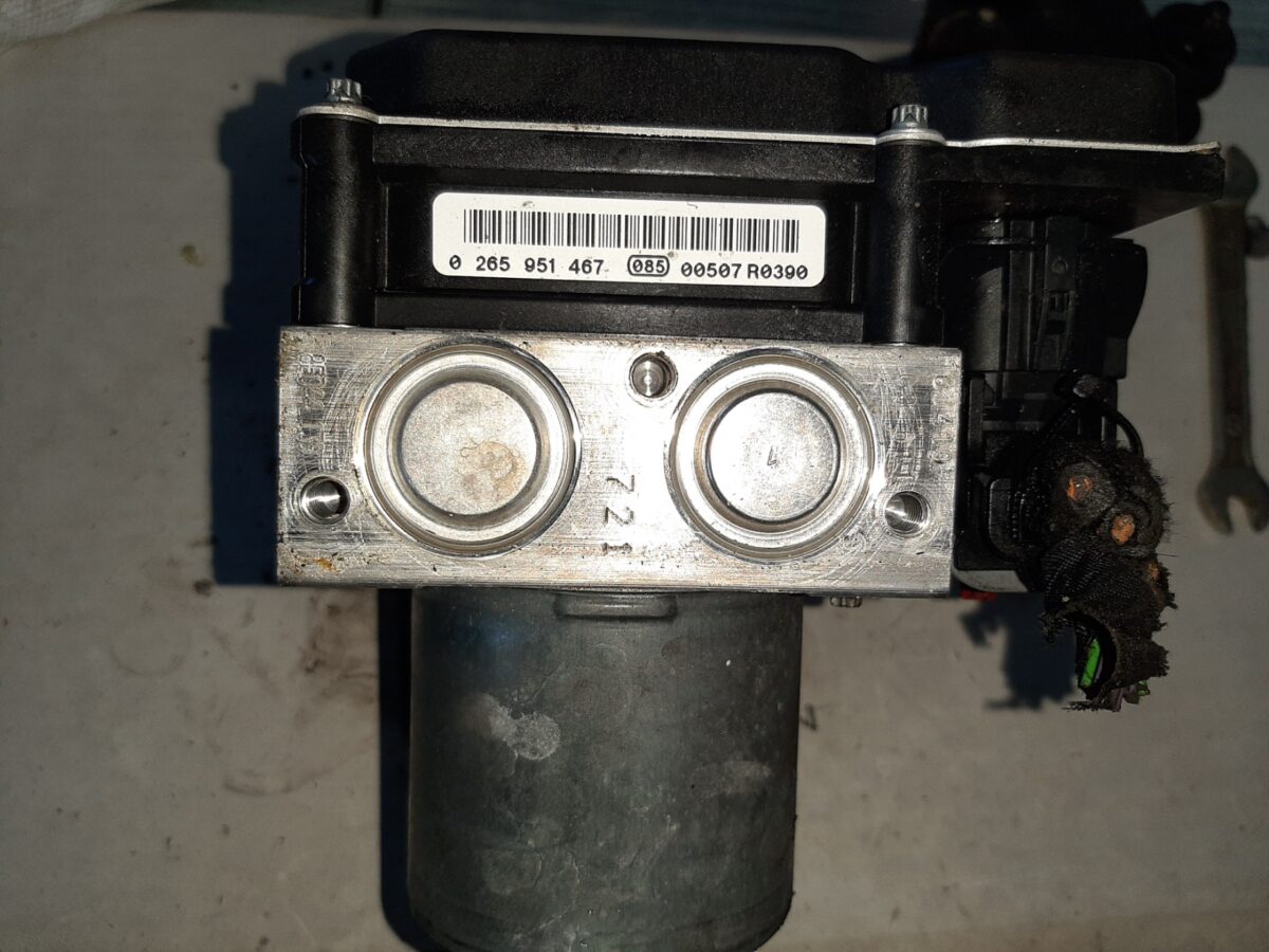 pompa abs per audi a5 373523321446 2 pompa abs per audi a5