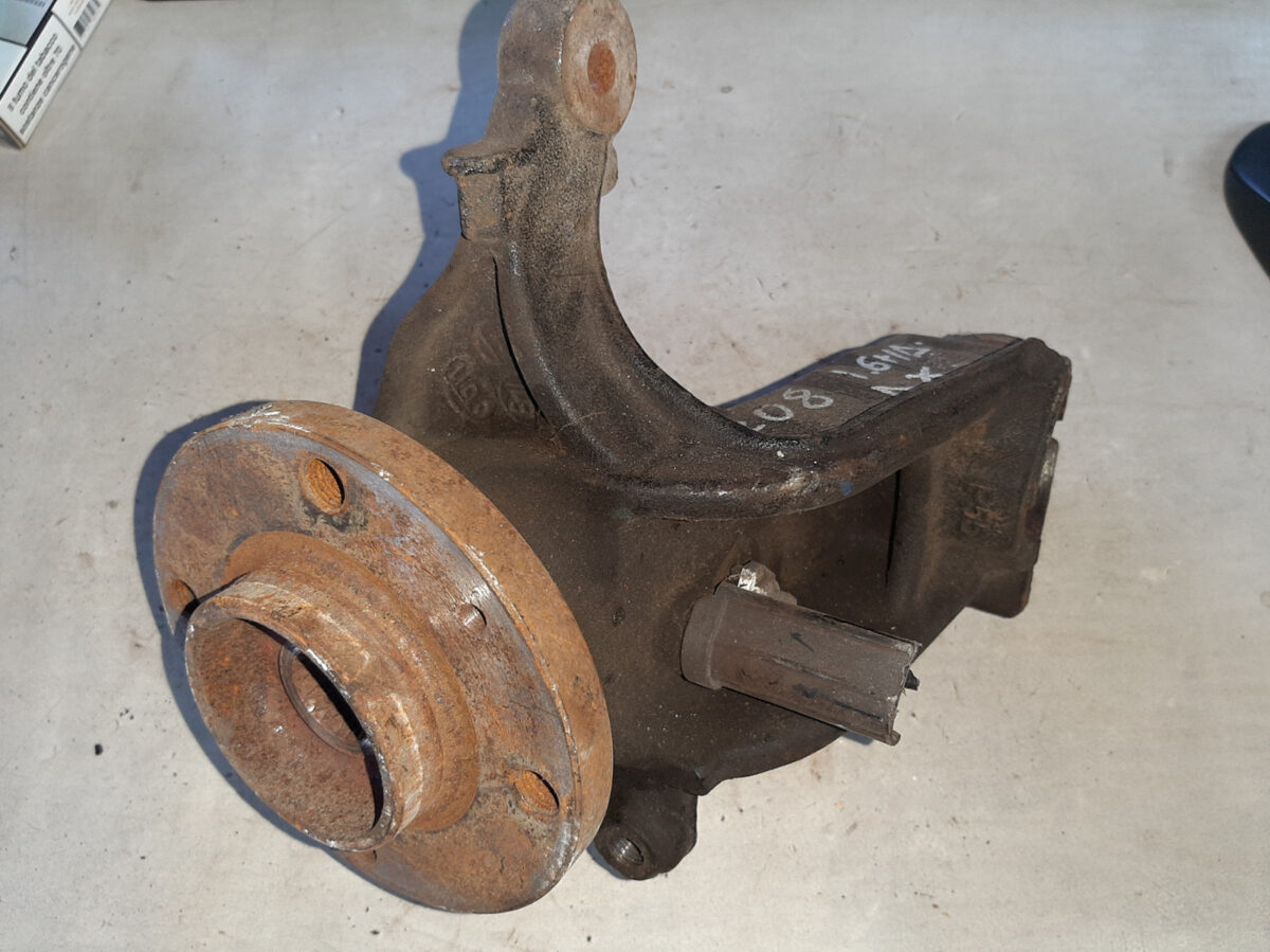 fusello montante per peugeot 208 16 68kw 388039216567 fusello montante per peugeot 208 1.6 68kw