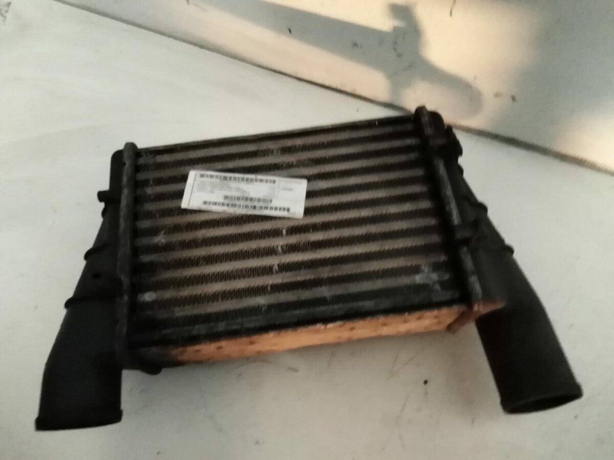 radiatore intercooler aria per audi a8 373418610498 2 rotated radiatore intercooler aria per audi a8
