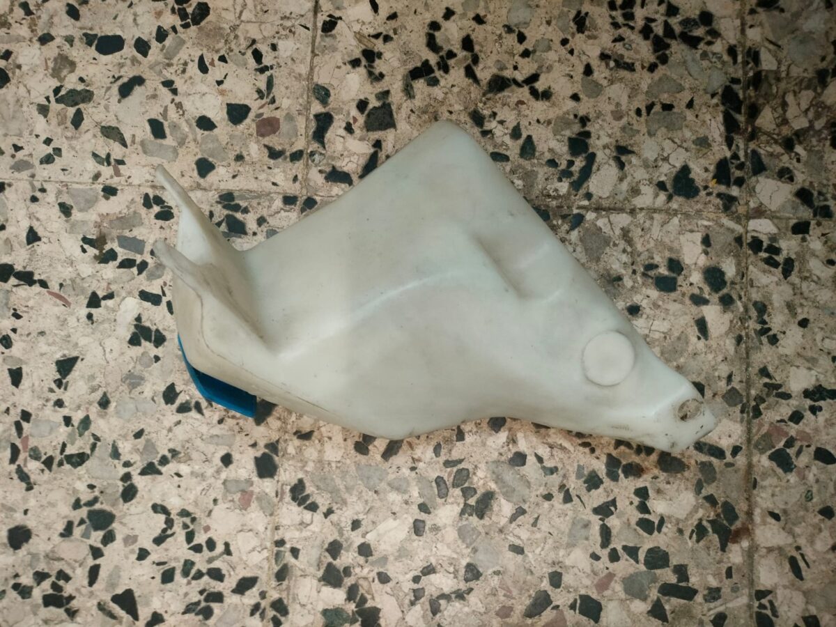 serbatoio liquido tergicristalli per vw polo lupo seat arosa 388039221728 serbatoio liquido tergicristalli per vw polo lupo seat arosa