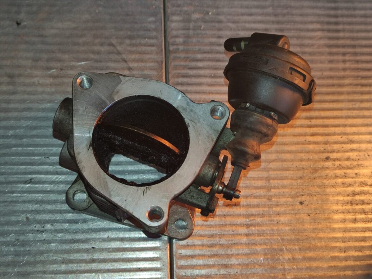 corpo farfallato per alfa romeo 156 166 fiat bravo fiat marea 19 24 373450542579 2 corpo farfallato per alfa romeo 156 166 fiat bravo fiat marea 1.9 2.4
