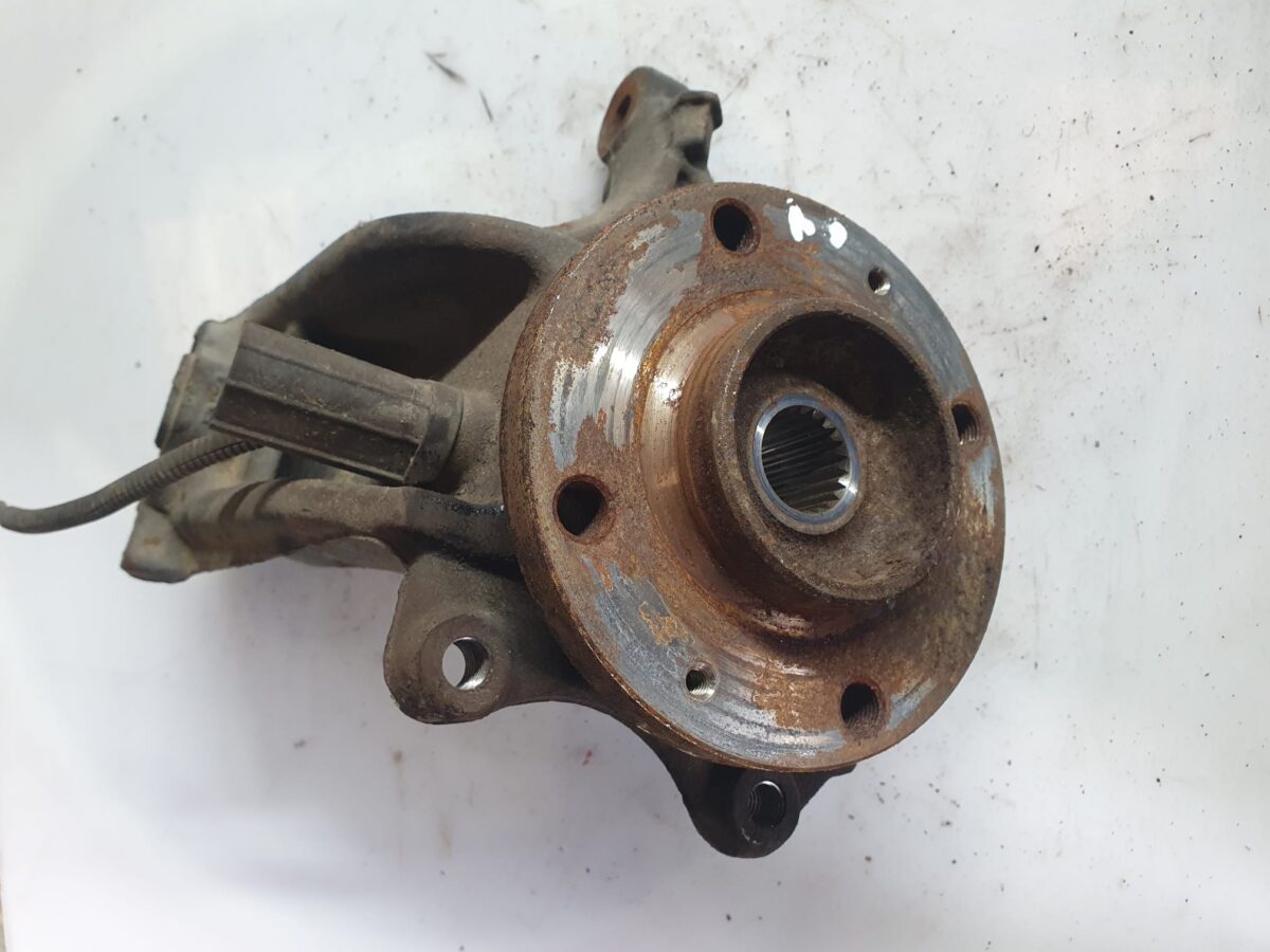 fusello montante per c3 2016 anteriore sx 388039221279 3 rotated fusello montante per c3 2016 anteriore sx