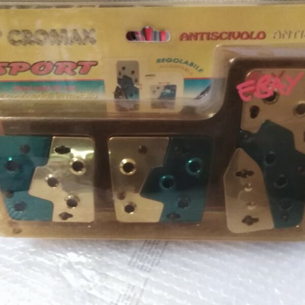 KIT COPRIPEDALI ANTISCIVOLO IN METALLO