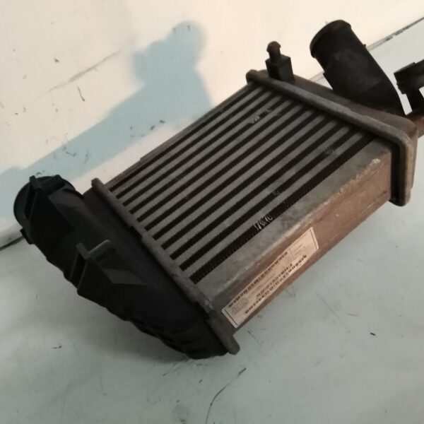 RADIATORE INTERCOOLER PER VW GOLF III CABRIOLET VARIANT VENTO