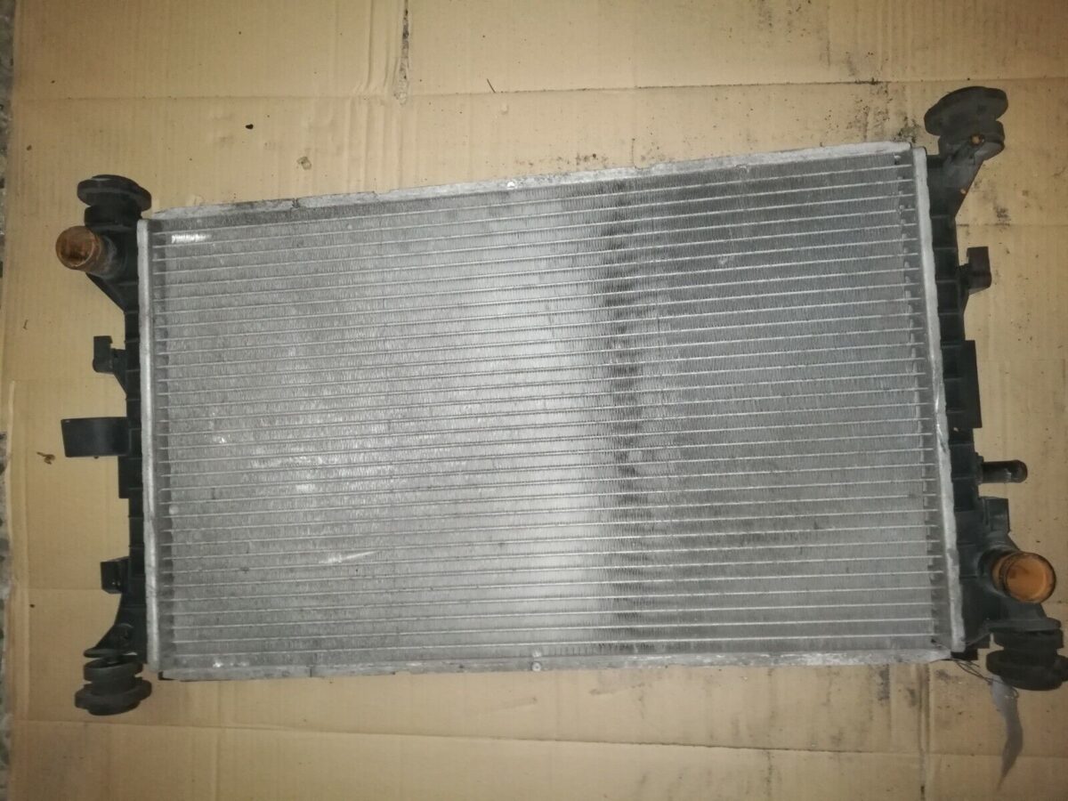 radiatore raffreddamento motore xs4h 8c342 db per ford focus 2001 132993885799 radiatore raffreddamento motore xs4h-8c342-db per ford focus 2001>
